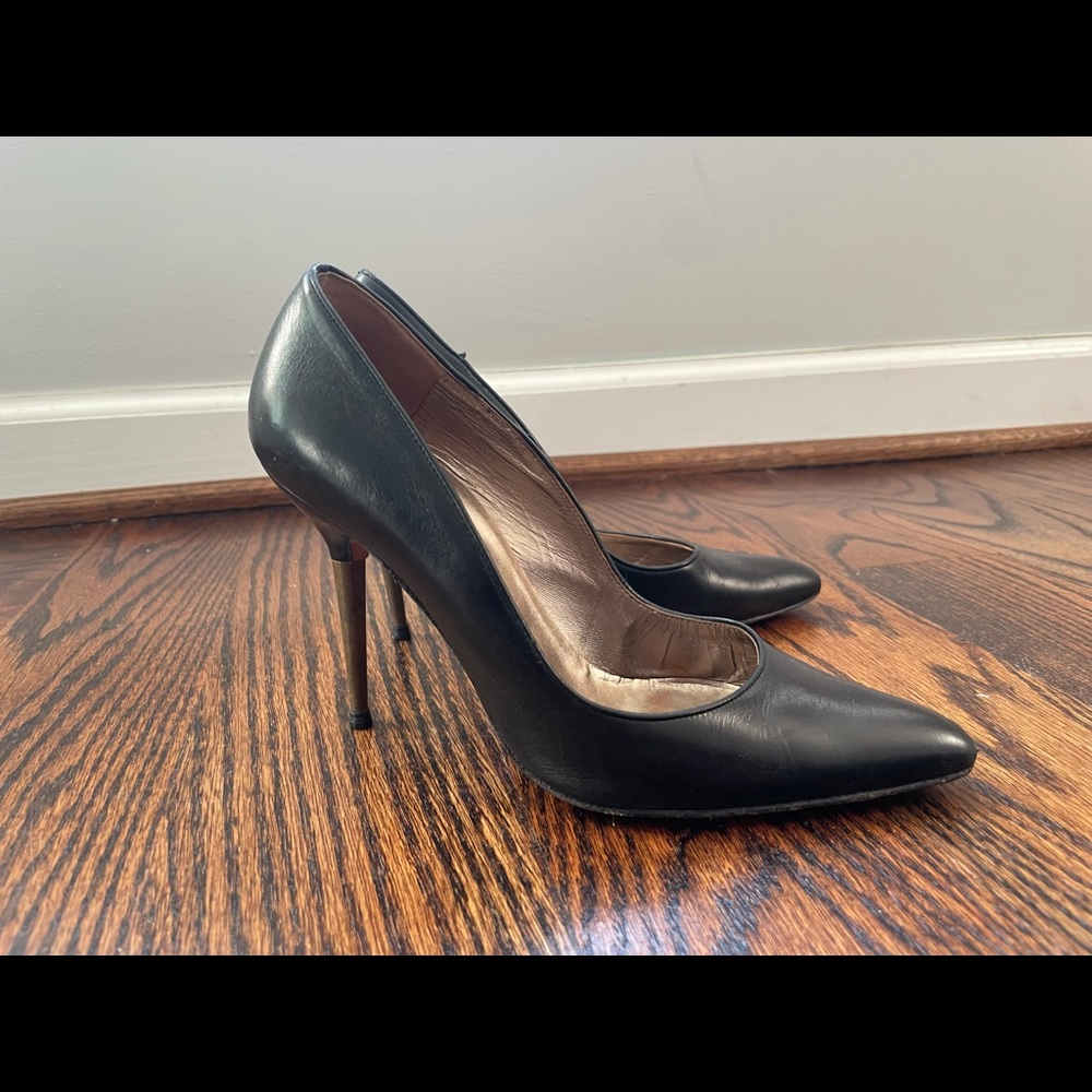 manolo blahnik - Picture 5 of 9